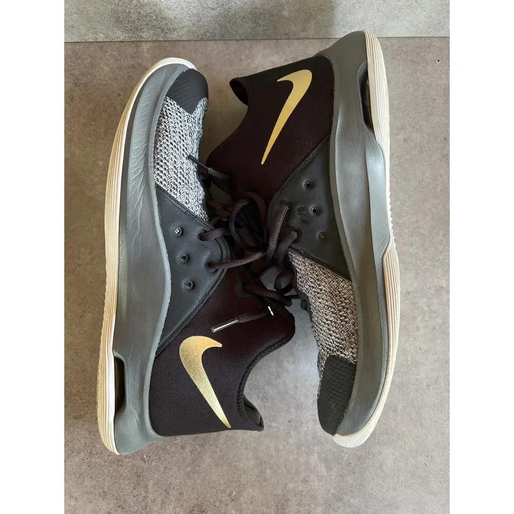 NIKE Air Versitile III mid top basket ball shoes athletic sneakers black/gray 11